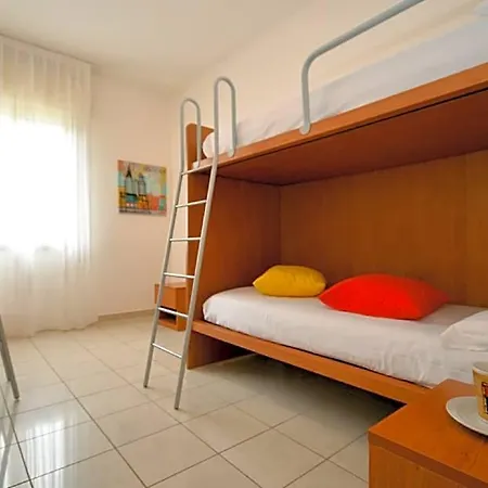 Precious Three-room Flat 650m From The Hotel 3*
